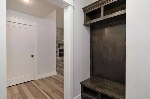 Entry Way - 855 E Ashford Ave, Nixa, MO 65714 photo 4 of 5