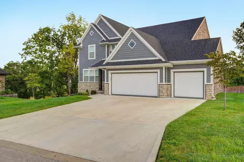 Exterior - 855 E Ashford Ave, Nixa, MO 65714 photo 2 of 10