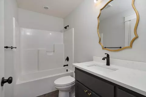 Bath - 855 E Ashford Ave, Nixa, MO 65714 photo 4 of 4
