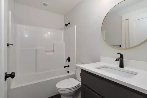Bath - 855 E Ashford Ave, Nixa, MO 65714 photo 1 of 4