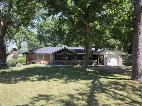 Other - 200 N Maple St, Mansfield, MO 65704 photo 2 of 10