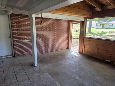Exterior - 200 N Maple St, Mansfield, MO 65704 photo 24 of 25