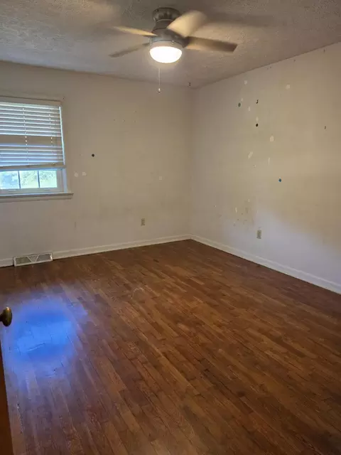 Bedroom - 200 N Maple St, Mansfield, MO 65704 photo 1 of 3