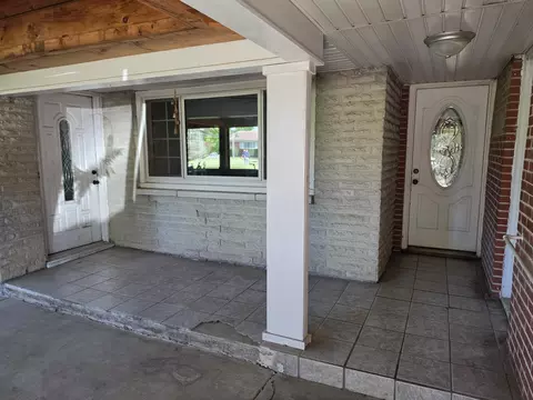 Exterior - 200 N Maple St, Mansfield, MO 65704 photo 23 of 25