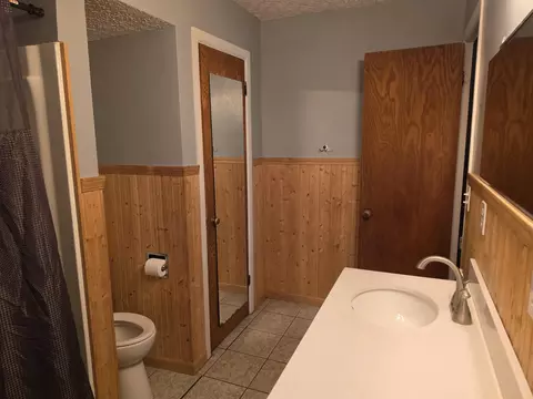 Bath - 200 N Maple St, Mansfield, MO 65704 photo 2 of 6