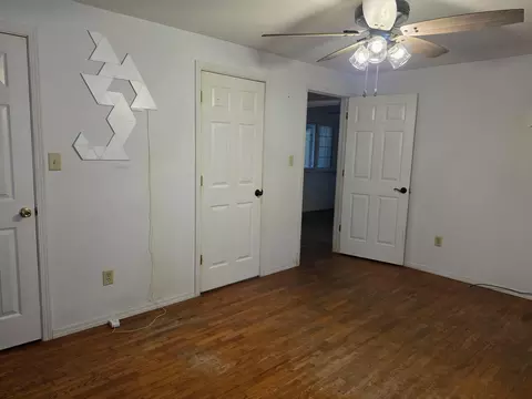 Bedroom - 200 N Maple St, Mansfield, MO 65704 photo 3 of 3