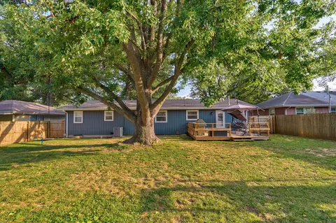 Exterior - 1241 E Woodland St, Springfield, MO 65804 photo 2 of 10