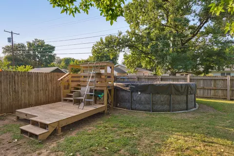 Exterior - 1241 E Woodland St, Springfield, MO 65804 photo 5 of 10