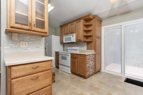 Kitchen - 220 Blossom Vly, Branson, MO 65616 photo 1 of 3