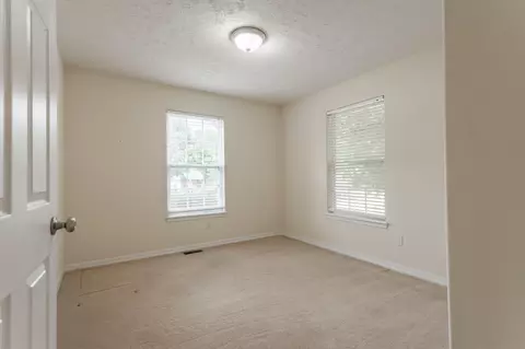 Bedroom - 2226 E Kathryn Dr, Republic, MO 65738 photo 2 of 3