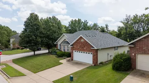 View/Area - 2226 E Kathryn Dr, Republic, MO 65738 photo 2 of 7
