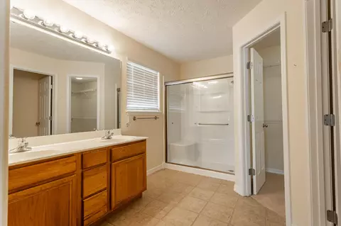 Bath - 2226 E Kathryn Dr, Republic, MO 65738 photo 1 of 2