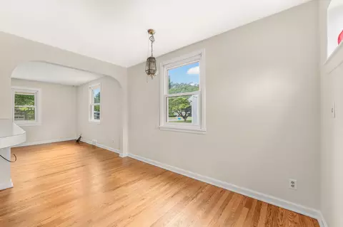 Living - 822 S Rogers Ave, Springfield, MO 65804 photo 5 of 5
