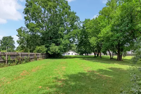 Exterior - 438 Lucas St, Marshfield, MO 65706 photo 7 of 8
