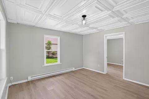 Living - 438 Lucas St, Marshfield, MO 65706 photo 1 of 2
