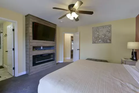 Bedroom - 39 Fall Creek Trl #1, Branson, MO 65616 photo 3 of 7