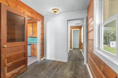 Entry Way - 2509 N Kellett Ave, Springfield, MO 65803 photo 1 of 1