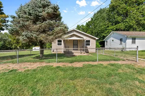Exterior - 2509 N Kellett Ave, Springfield, MO 65803 photo 2 of 8