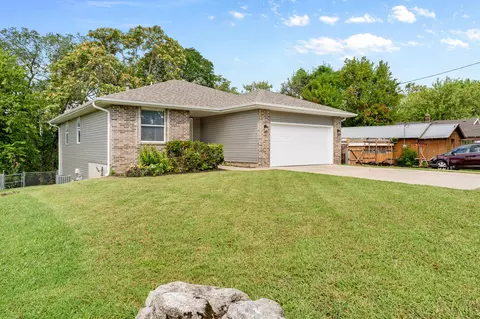 Exterior - 2647 N Fort Ave, Springfield, MO 65803 photo 3 of 7
