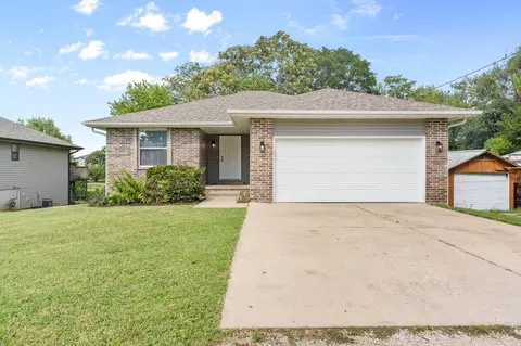 Exterior - 2647 N Fort Ave, Springfield, MO 65803 photo 2 of 7