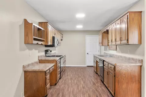 Kitchen - 2647 N Fort Ave, Springfield, MO 65803 photo 1 of 2