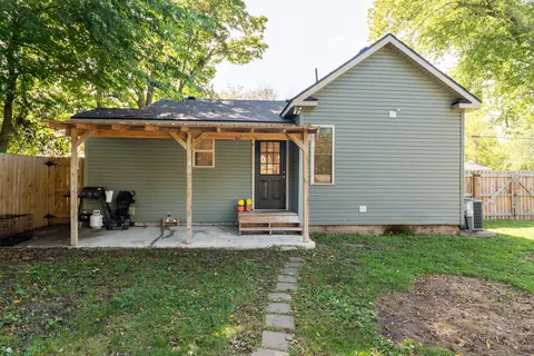 Exterior - 178 South Ave, Sparta, MO 65753 photo 7 of 8