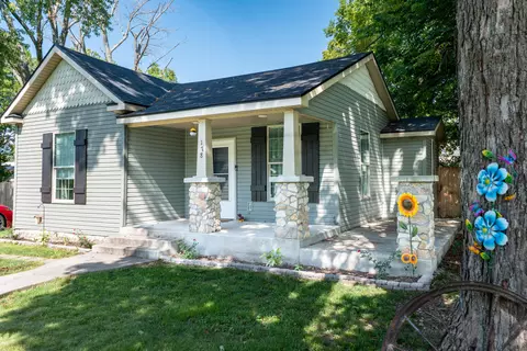 Exterior - 178 South Ave, Sparta, MO 65753 photo 4 of 8