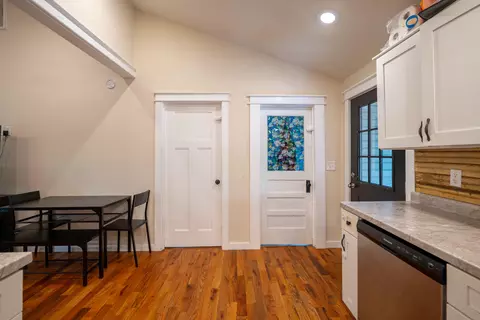Entry Way - 178 South Ave, Sparta, MO 65753 photo 2 of 2