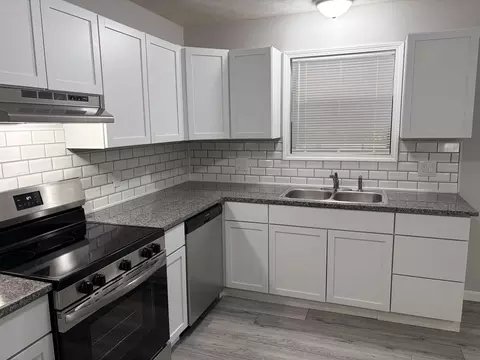Kitchen - 1415 N Frisco Ave, Springfield, MO 65802 photo 1 of 2