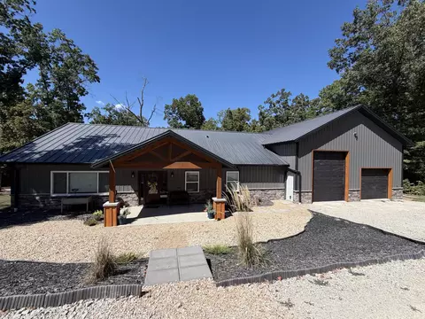 815 Fish N Fun Dr, Shell Knob, MO 65747