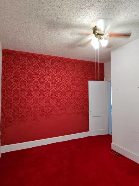 Bedroom - 1224 N Broadway Ave, Springfield, MO 65802 photo 2 of 3