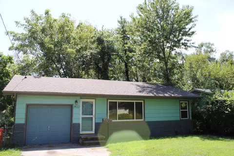 Exterior - 1922 W Water St, Springfield, MO 65802 photo 2 of 5