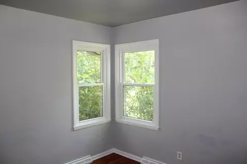 Bedroom - 1922 W Water St, Springfield, MO 65802 photo 5 of 6