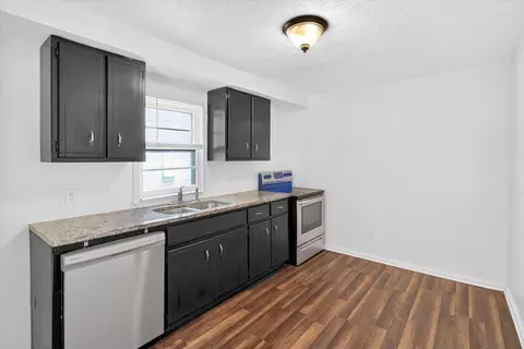 Kitchen - 1327 N Marion Ave, Springfield, MO 65802 photo 3 of 3