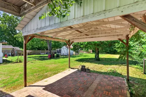 Exterior - 1327 N Marion Ave, Springfield, MO 65802 photo 4 of 11