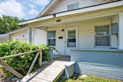 Exterior - 1327 N Marion Ave, Springfield, MO 65802 photo 2 of 11