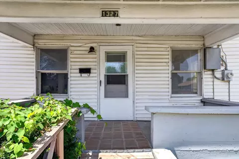 Exterior - 1327 N Marion Ave, Springfield, MO 65802 photo 3 of 11