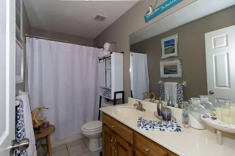 Bath - 1331 W Turnberry Blvd, Ozark, MO 65721 photo 1 of 2