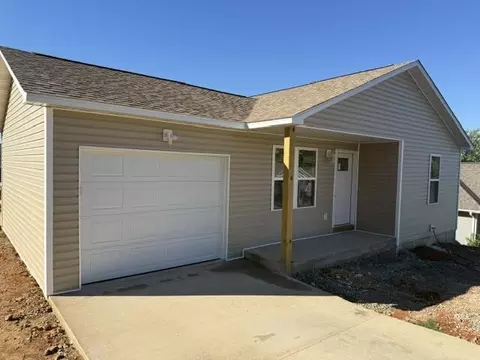1266 N Pearl Cir, West Plains, MO 65775