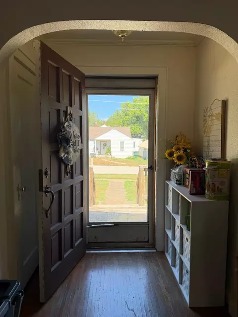 Entry Way - 1015 Durnell St, Cabool, MO 65689 photo 1 of 2