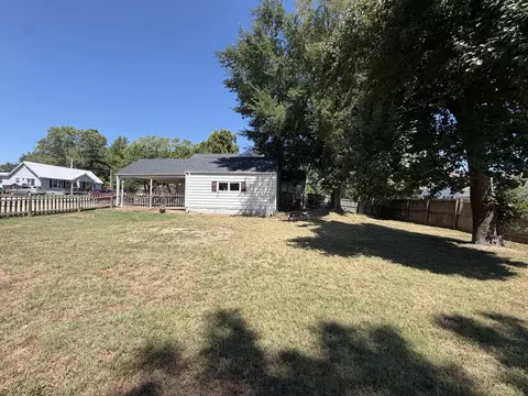 Exterior - 1015 Durnell St, Cabool, MO 65689 photo 5 of 5