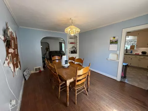 Dining - 1015 Durnell St, Cabool, MO 65689 photo 1 of 2