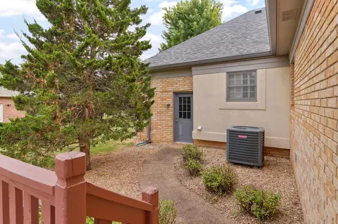 Exterior - 3649 E Kensington Dr, Springfield, MO 65802 photo 6 of 12