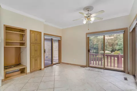 Living - 3649 E Kensington Dr, Springfield, MO 65802 photo 5 of 7