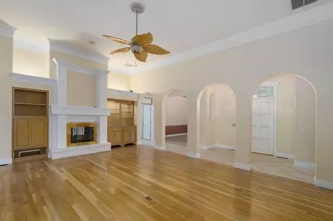 Living - 3649 E Kensington Dr, Springfield, MO 65802 photo 2 of 7