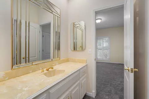 Bath - 3649 E Kensington Dr, Springfield, MO 65802 photo 4 of 5