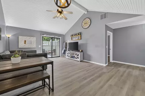 Entry Way - 259 Buckingham Dr, Branson, MO 65616 photo 1 of 2