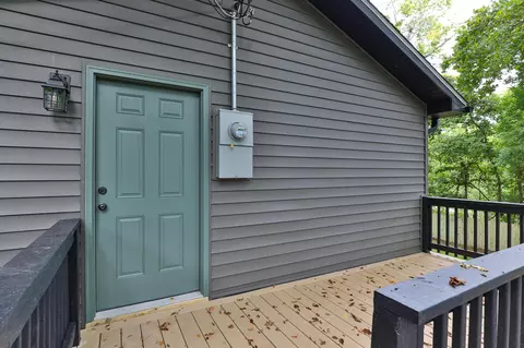 Exterior - 701 E Oak St, Ozark, MO 65721 photo 5 of 9