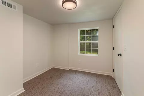 Bedroom - 701 E Oak St, Ozark, MO 65721 photo 4 of 5