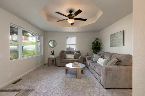 Living - 701 E Oak St, Ozark, MO 65721 photo 1 of 2
